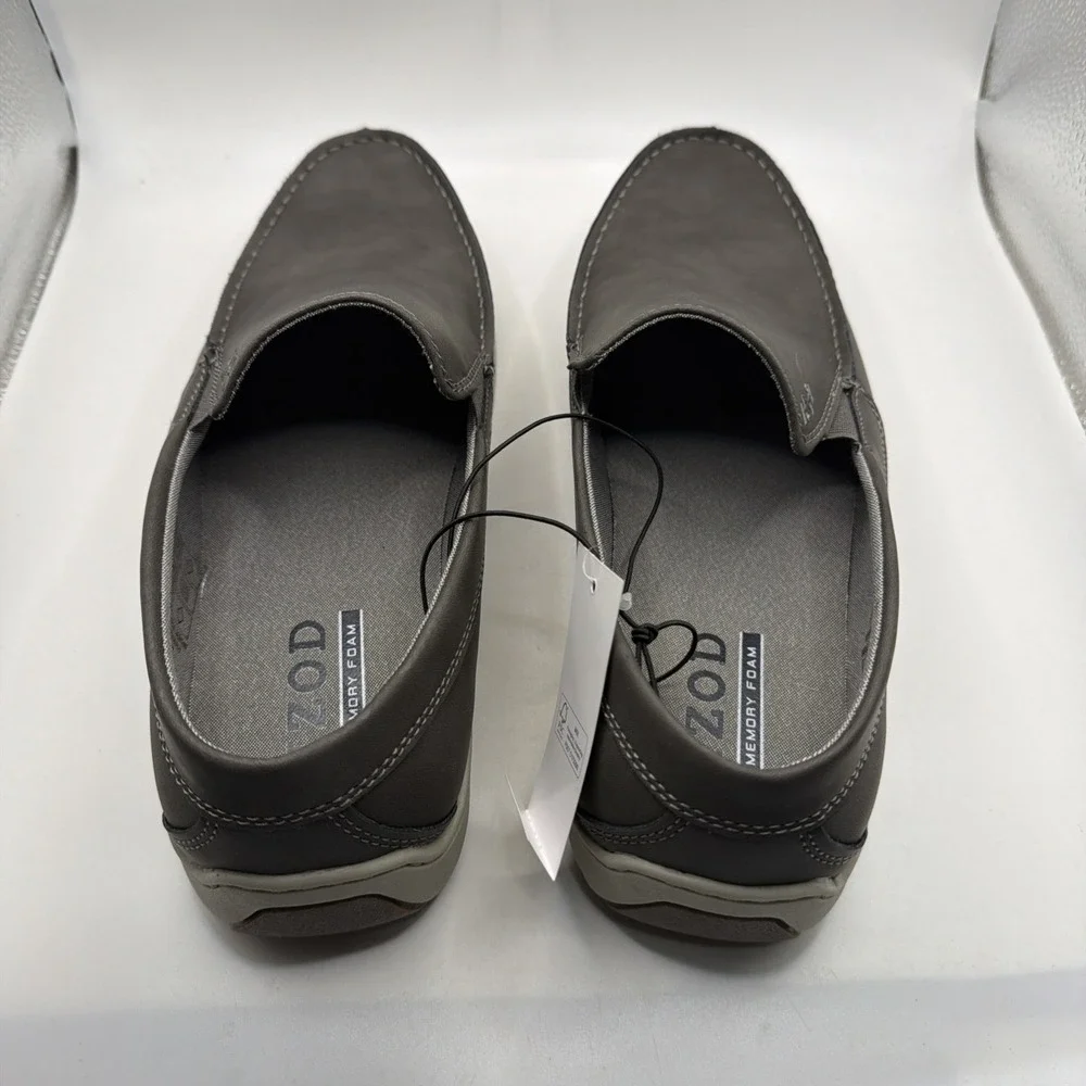 Izod Mens Seapoint Gray Sneaker Slip On Boat Beach Shoe Memory Foam. New Size 9